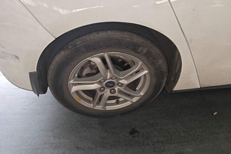Used Ford Focus 2019 Hatchback 1.5L Automatic Sharp Edition China V Standard Exterior 5