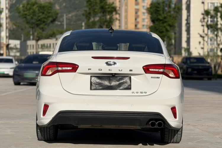 Used Ford Focus 2019 Sedan EcoBoost 180 Automatic ST Line Exterior 7