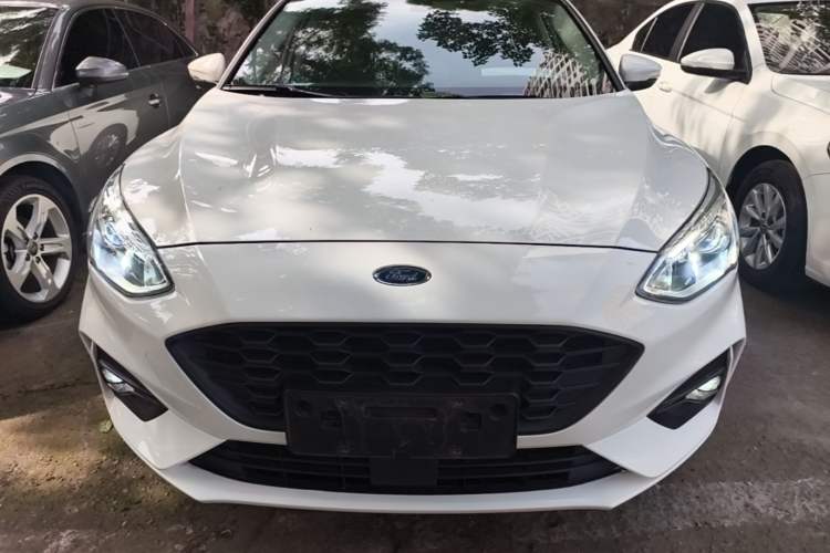 Used Ford Focus 2019 Sedan EcoBoost 125 Automatic Trendy Model China V Standard Front