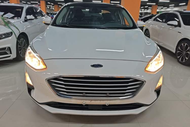 Used Ford Focus 2019 Sedan EcoBoost 180 Automatic Trend Edition Front