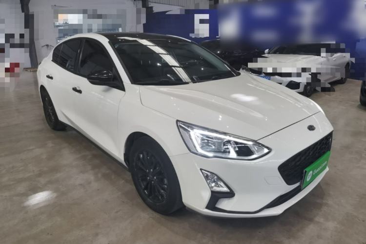 Used Ford Focus 2019 Sedan EcoBoost 180 Automatic Trend Edition Front Right 45 Deg