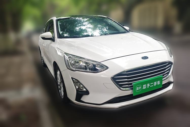Used Ford Focus 2019 Sedan EcoBoost 180 Automatic Trend Edition Front Right 45 Deg