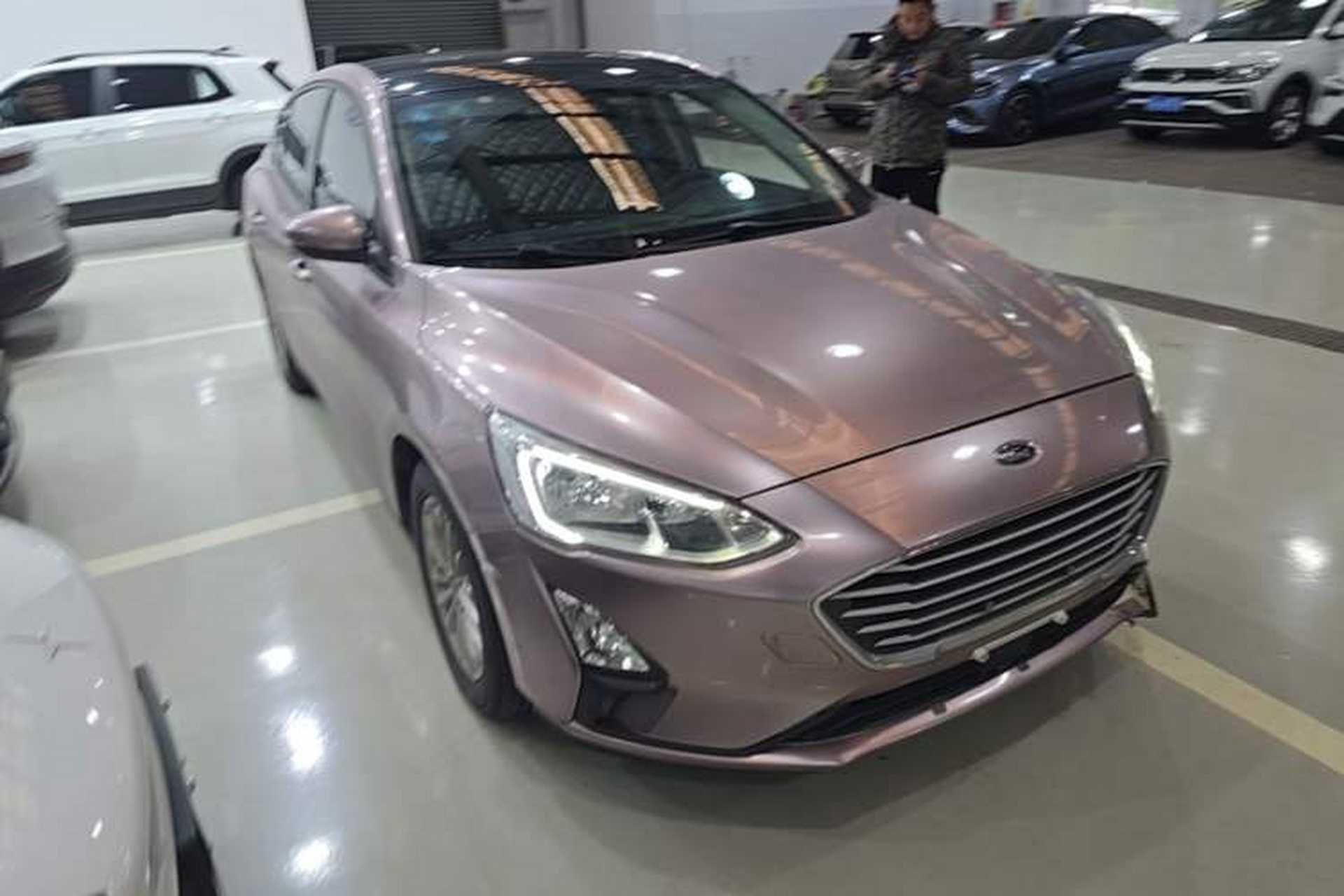 Used Ford Focus 2019 Sedan EcoBoost 180 Automatic Trend Edition Front Right 45 Deg