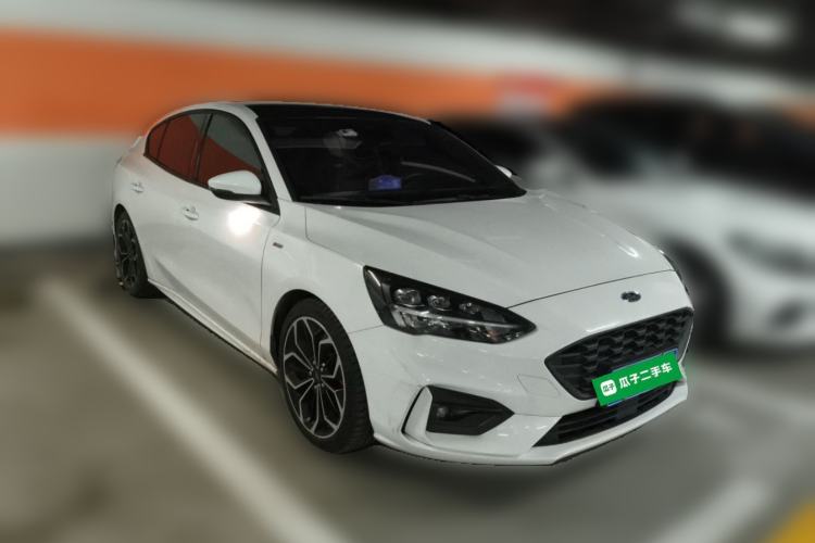 Used Ford Focus 2019 Sedan EcoBoost 180 Automatic ST Line Front Right 45 Deg