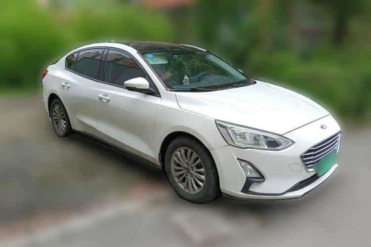 Used Ford Focus 2019 Sedan EcoBoost 180 Automatic Trend Edition Front Right 45 Deg