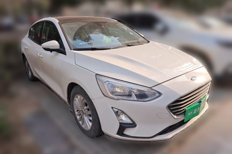 Used Ford Focus 2019 Sedan EcoBoost 180 Automatic Trend Edition Front Right 45 Deg