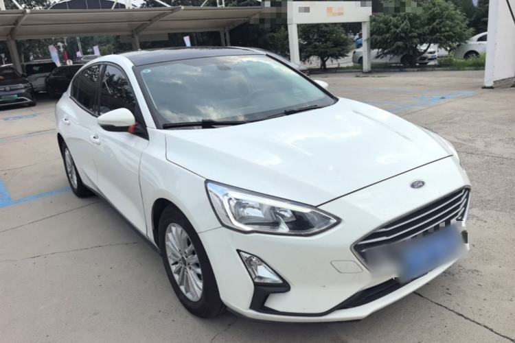 Used Ford Focus 2019 Sedan EcoBoost 180 Automatic Trend Edition Front Right 45 Deg