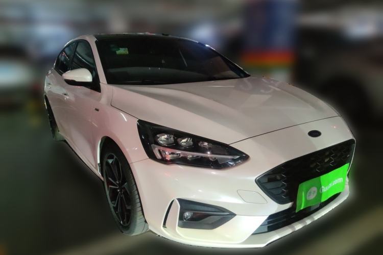 Used Ford Focus 2019 Sedan EcoBoost 180 Automatic ST Line Front Right 45 Deg