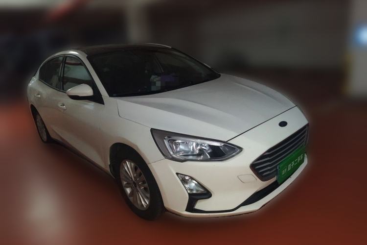 Used Ford Focus 2019 Sedan EcoBoost 180 Automatic Trend Edition Front Right 45 Deg