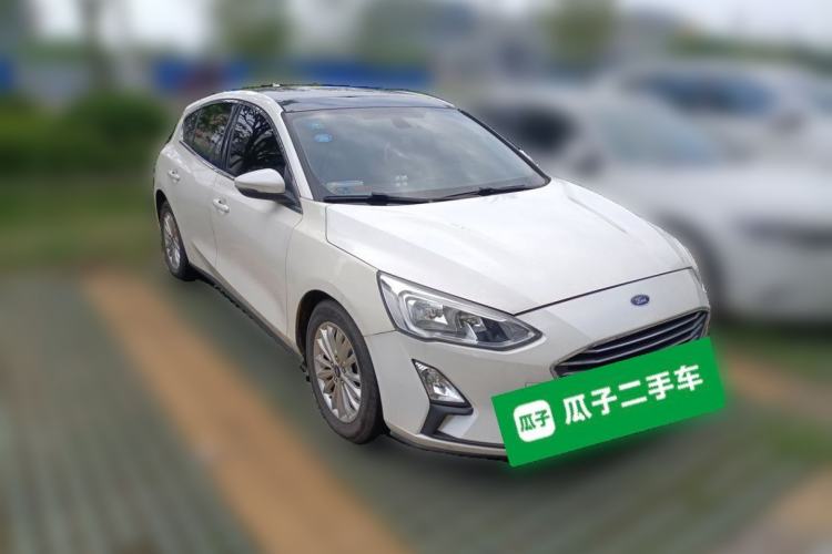 Used Ford Focus 2019 Hatchback EcoBoost 180 Automatic Trendy Model Front Right 45 Deg