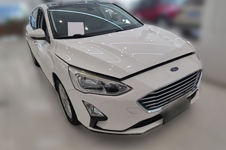 Used Ford Focus 2019 Sedan EcoBoost 180 Automatic Trend Edition Front Right 45 Deg