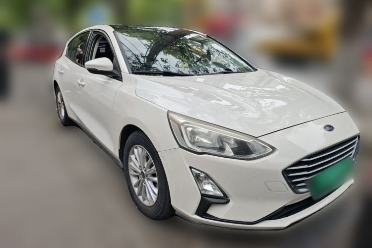 Used Ford Focus 2019 Hatchback EcoBoost 180 Automatic Trendy Model Front Right 45 Deg