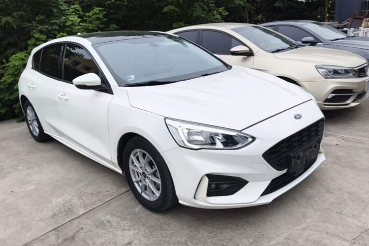 Used Ford Focus 2019 Hatchback 1.5L Automatic Fengeyue Model China VI Standard Front Right 45 Deg