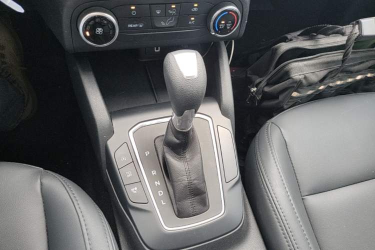 Used Ford Focus 2019 Hatchback 1.5L Automatic Sharp Edition China V Standard Gear Lever