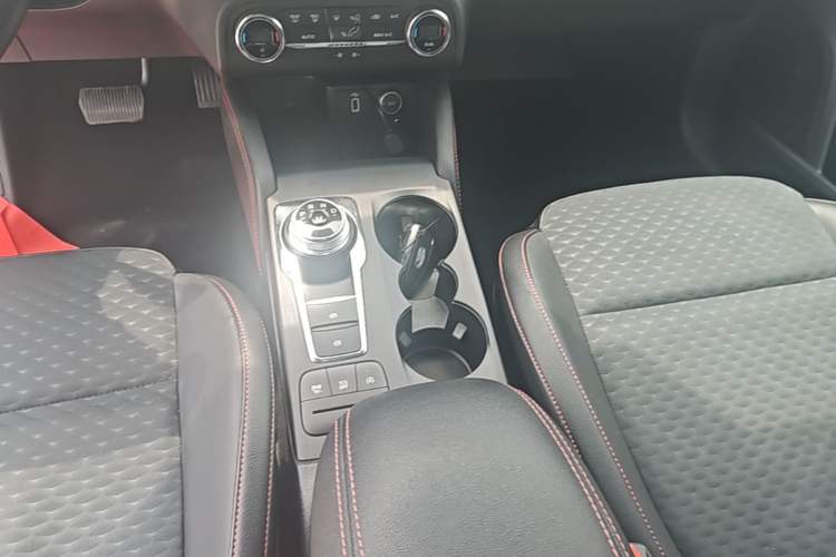 Used Ford Focus 2019 Sedan EcoBoost 180 Automatic ST Line Gear Lever
