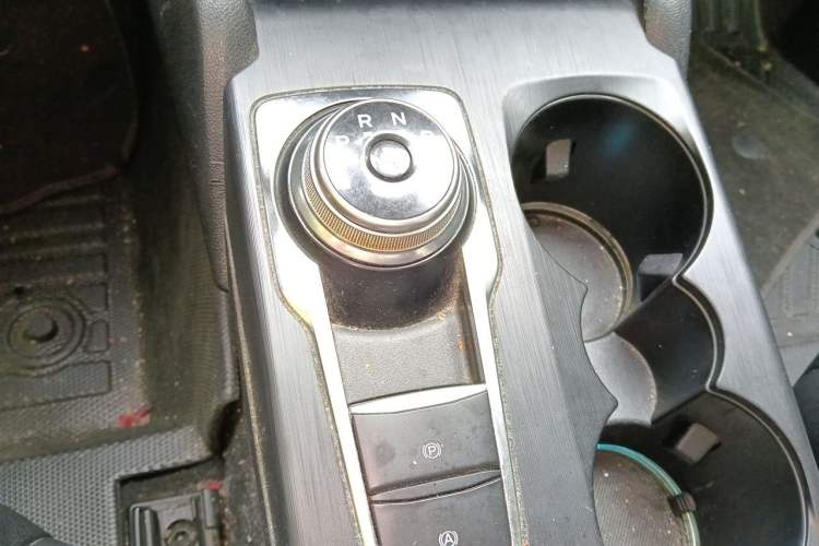 Used Ford Focus 2019 Sedan EcoBoost 180 Automatic Trend Edition Gear Lever