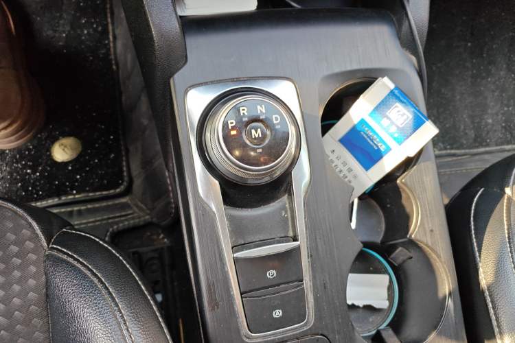 Used Ford Focus 2019 Sedan EcoBoost 180 Automatic Trend Edition Gear Lever