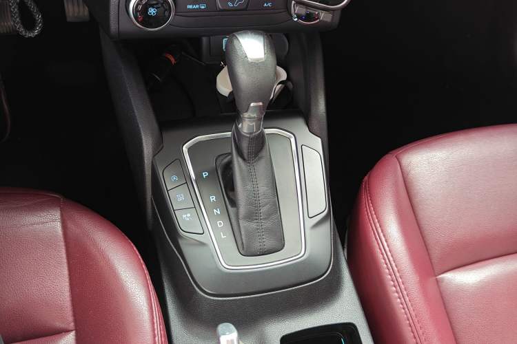 Used Ford Focus 2019 Sedan 1.5L Automatic FENGYUE Model China V Standard Gear Lever