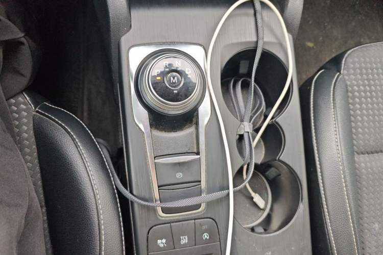 Used Ford Focus 2019 Sedan EcoBoost 180 Automatic Trend Edition Gear Lever