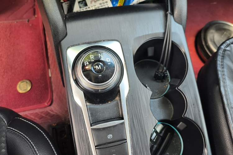 Used Ford Focus 2019 Hatchback EcoBoost 180 Automatic Trendy Model Gear Lever