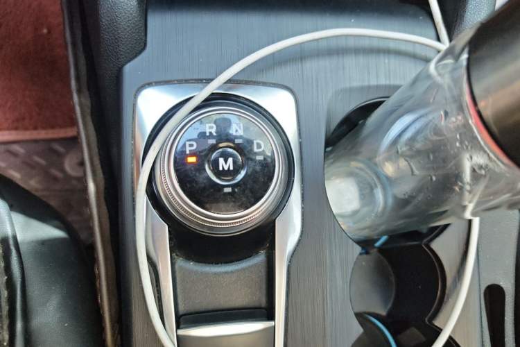 Used Ford Focus 2019 Sedan EcoBoost 180 Automatic Trend Edition Gear Lever