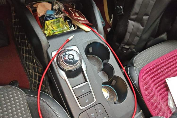 Used Ford Focus 2019 Two-Door EcoBoost 125 Automatic Trendy Model China V Standard Gear Lever