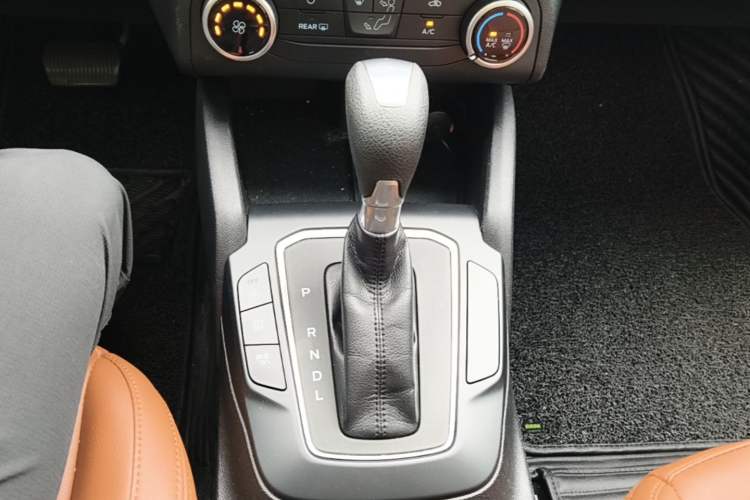 Used Ford Focus 2019 Hatchback 1.5L Automatic Fengeyue Model China VI Standard Gear Lever