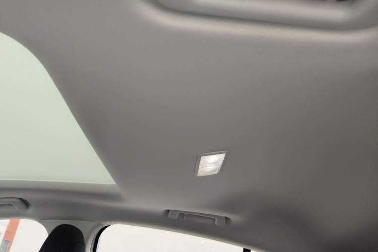Used Ford Focus 2019 Hatchback 1.5L Automatic Fengeyue Model China VI Standard Headliner