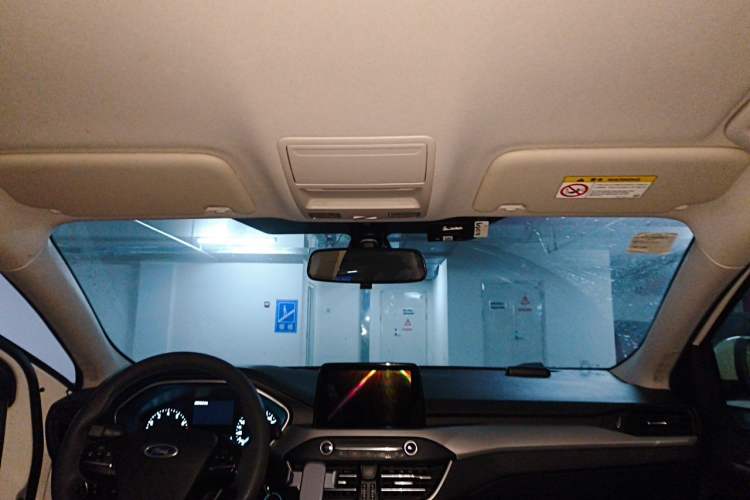 Used Ford Focus 2019 Sedan 1.5L Automatic FENGYUE Model China V Standard Headliner