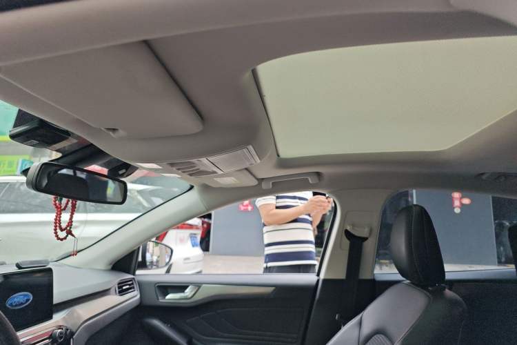Used Ford Focus 2019 Hatchback EcoBoost 180 Automatic Trendy Model Headliner