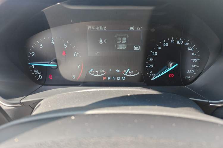 Used Ford Focus 2019 Sedan EcoBoost 180 Automatic Titanium Edition Instrument Cluster