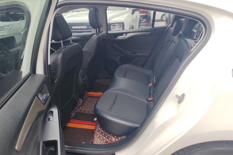 Used Ford Focus 2019 Sedan EcoBoost 125 Automatic Trendy Model China V Standard Interior 2