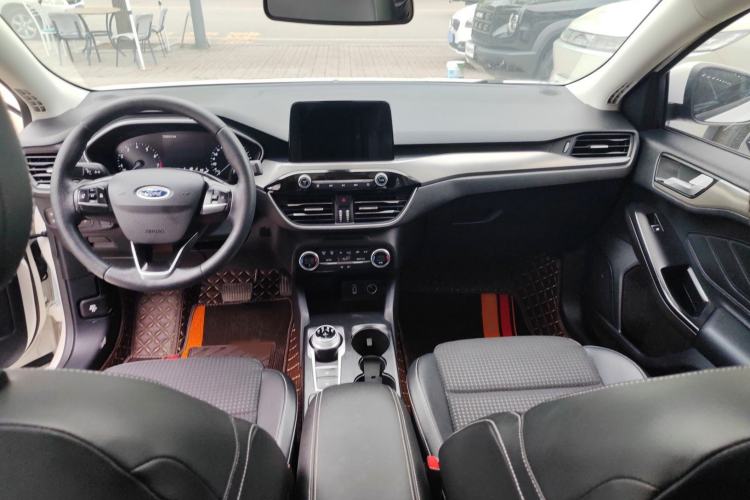 Used Ford Focus 2019 Sedan EcoBoost 125 Automatic Trendy Model China V Standard Interior 3