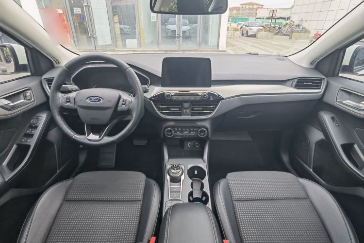Used Ford Focus 2019 Hatchback EcoBoost 180 Automatic Trendy Model Interior 6