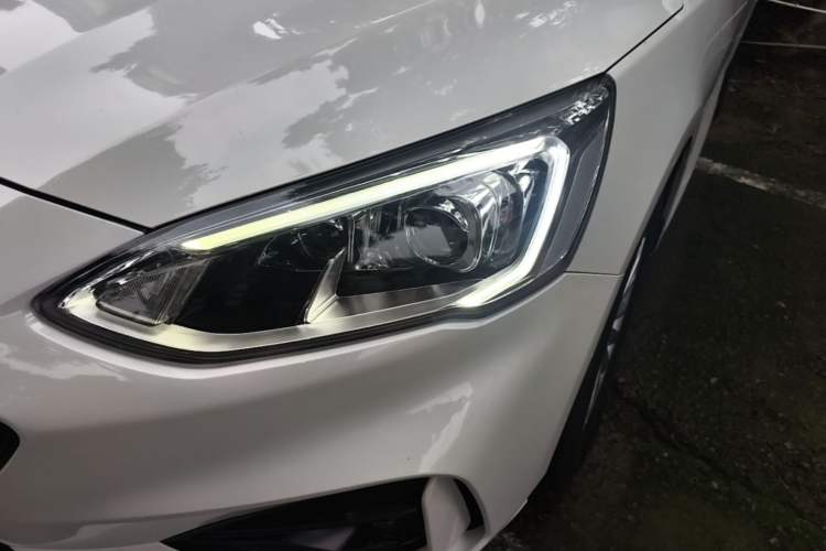 Used Ford Focus 2019 Sedan EcoBoost 125 Automatic Trendy Model China V Standard Left Front Headlight