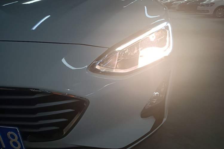 Used Ford Focus 2019 Hatchback EcoBoost 180 Automatic Trendy Model Left Front Headlight
