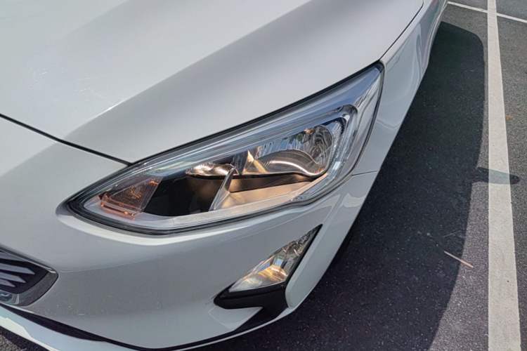 Used Ford Focus 2019 Hatchback EcoBoost 180 Automatic Trendy Model Left Front Headlight