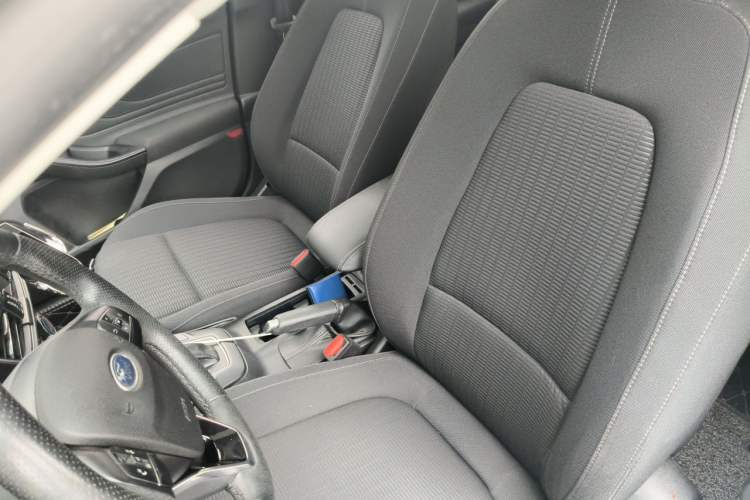 Used Ford Focus 2019 Hatchback 1.5L Automatic Fengeyue Model China VI Standard Left Front Seat