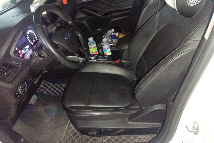 Used Ford Focus 2019 Sedan EcoBoost 180 Automatic Titanium Edition Left Front Seat