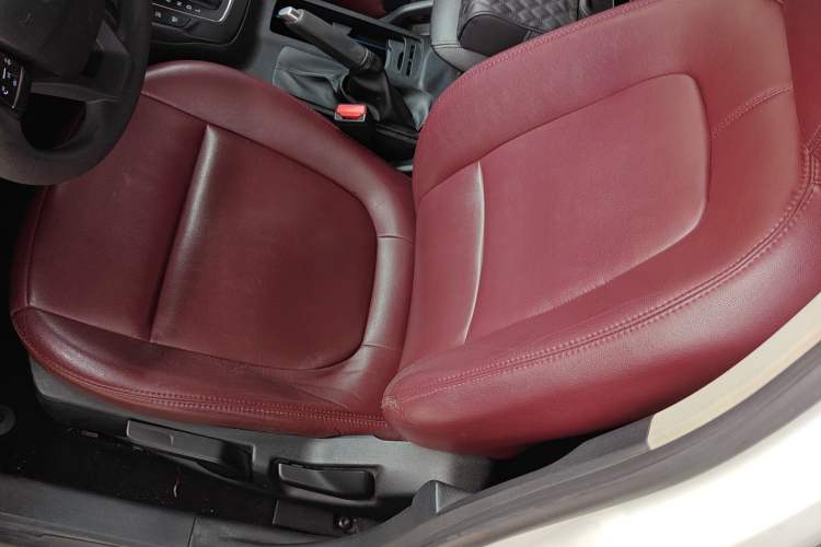 Used Ford Focus 2019 Sedan 1.5L Automatic FENGYUE Model China V Standard Left Front Seat