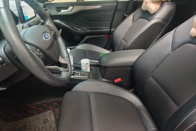 Used Ford Focus 2019 Hatchback EcoBoost 180 Automatic Trendy Model Left Front Seat
