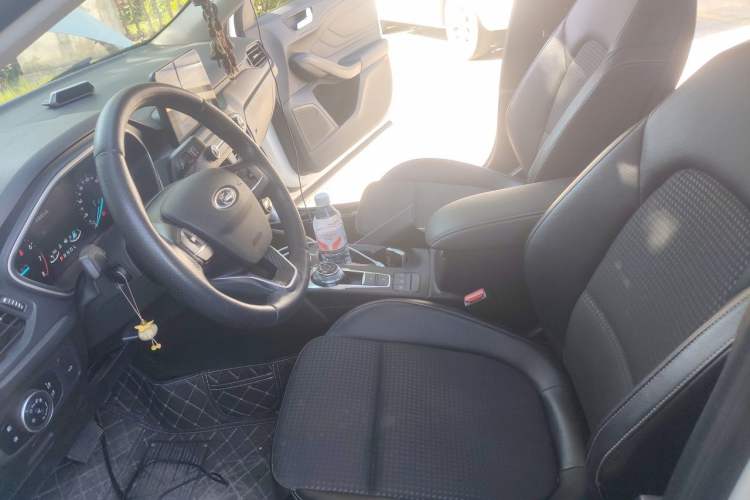 Used Ford Focus 2019 Sedan EcoBoost 125 Automatic Trendy Model China V Standard Left Front Seat