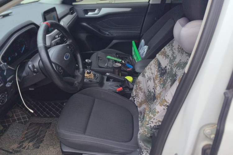 Used Ford Focus 2019 Sedan 1.5L Manual FENGYUE Model China V Emission Standard Left Front Seat