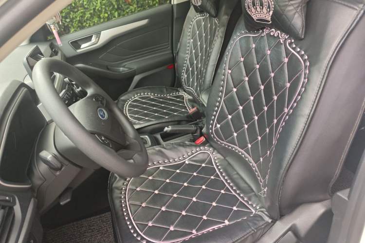 Used Ford Focus 2019 Hatchback 1.5L Automatic Fengeyue Model China VI Standard Left Front Seat