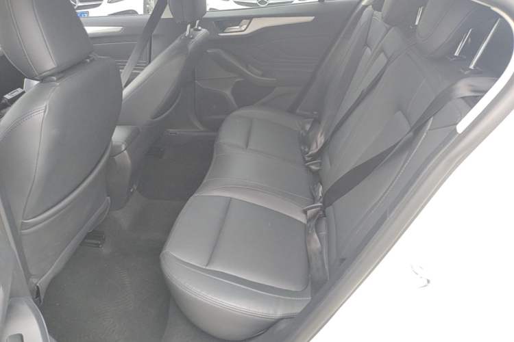 Used Ford Focus 2019 Hatchback 1.5L Automatic Sharp Edition China V Standard Left Rear Seat