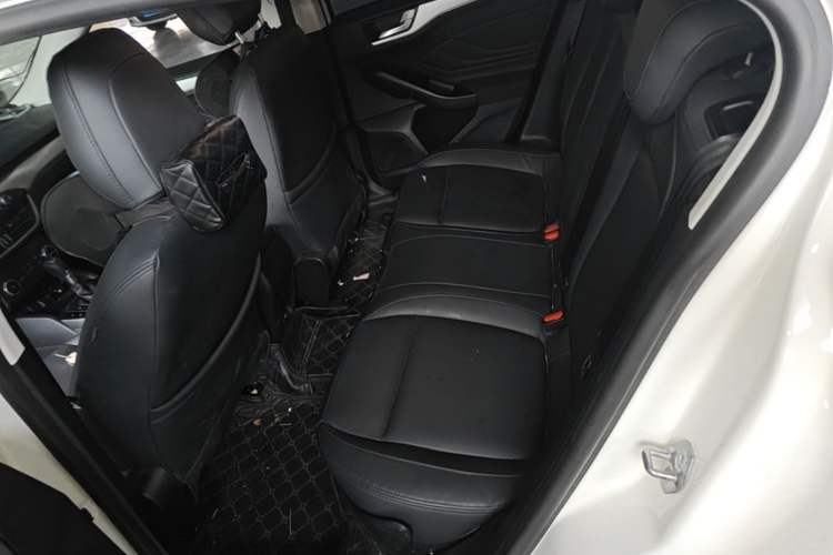 Used Ford Focus 2019 Hatchback 1.5L Automatic Sharp Edition China V Standard Left Rear Seat