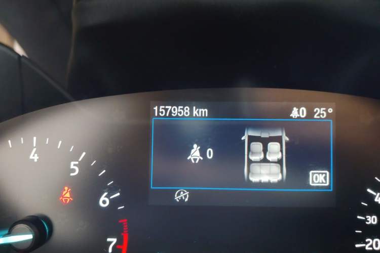Used Ford Focus 2019 Sedan 1.5L Automatic Trendy Version China VI Standard Odometer Close Up