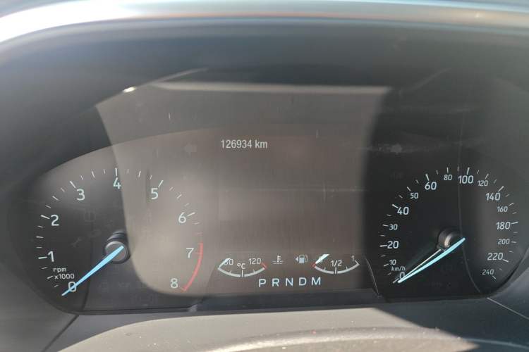 Used Ford Focus 2019 Sedan EcoBoost 180 Automatic Titanium Edition Odometer Close Up