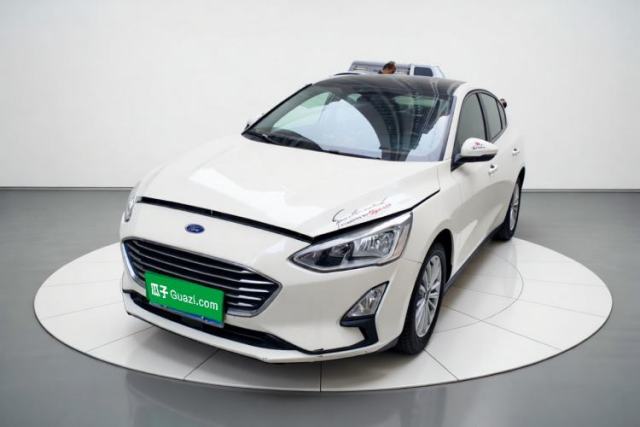 Ojetý Ford Focus 2019 Sedan EcoBoost 125 Automatic Trendy Model China V Standard