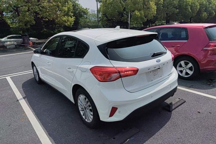 Used Ford Focus 2019 Hatchback EcoBoost 180 Automatic Trendy Model Rear Left 45 Deg